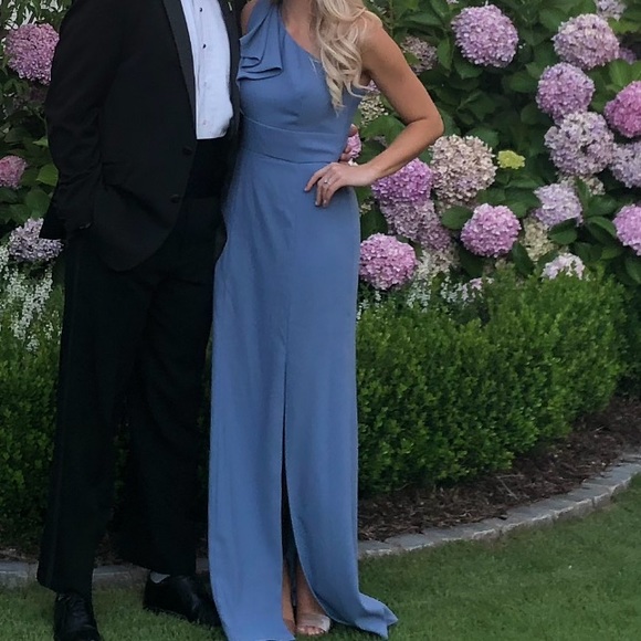 After Six Bow One-Shoulder Trumpet gown - Size 4 - Picture 6 of 6